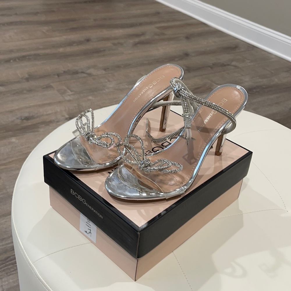 BCBGENERATION IIlara Crystal  Sandals 6.5